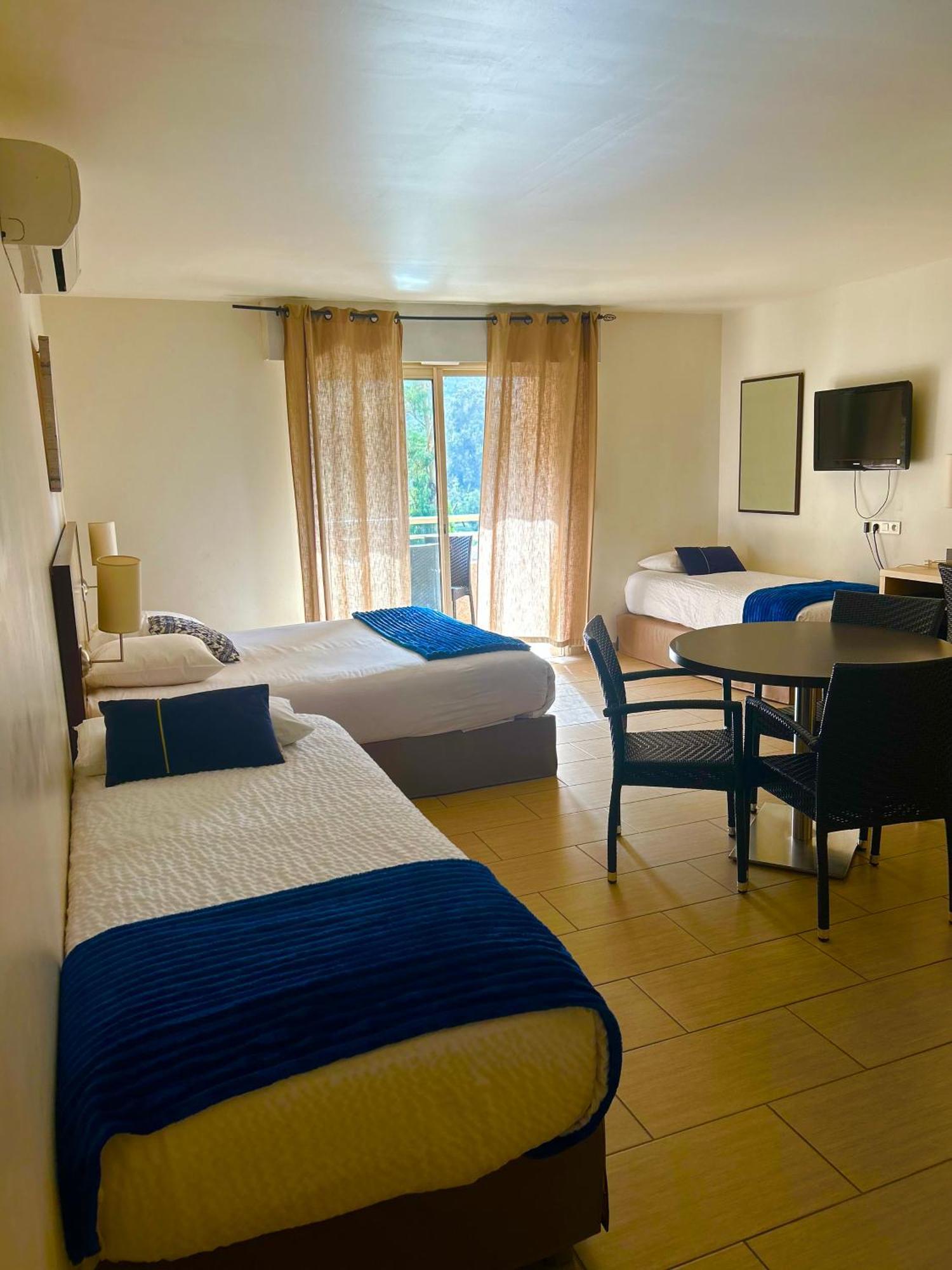 Hotel Et Residence Costa Rossa Porto  Rum bild